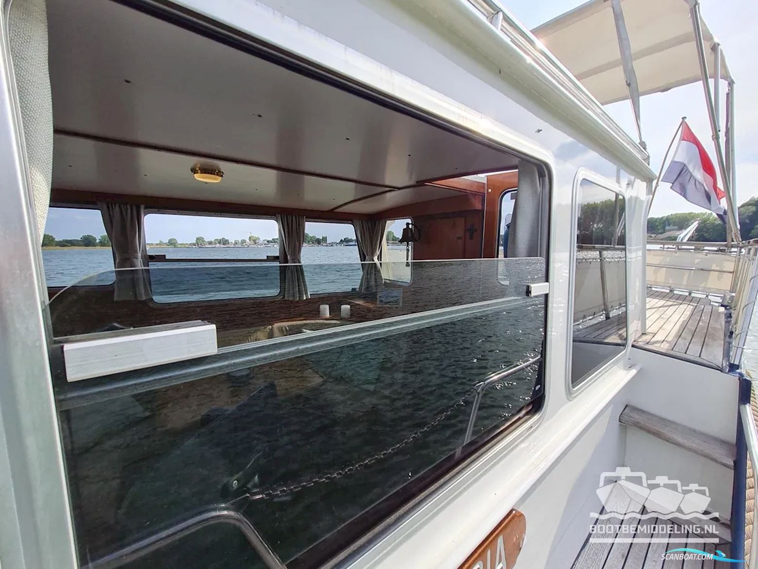 Linssen Sturdy 1000 AC Royal