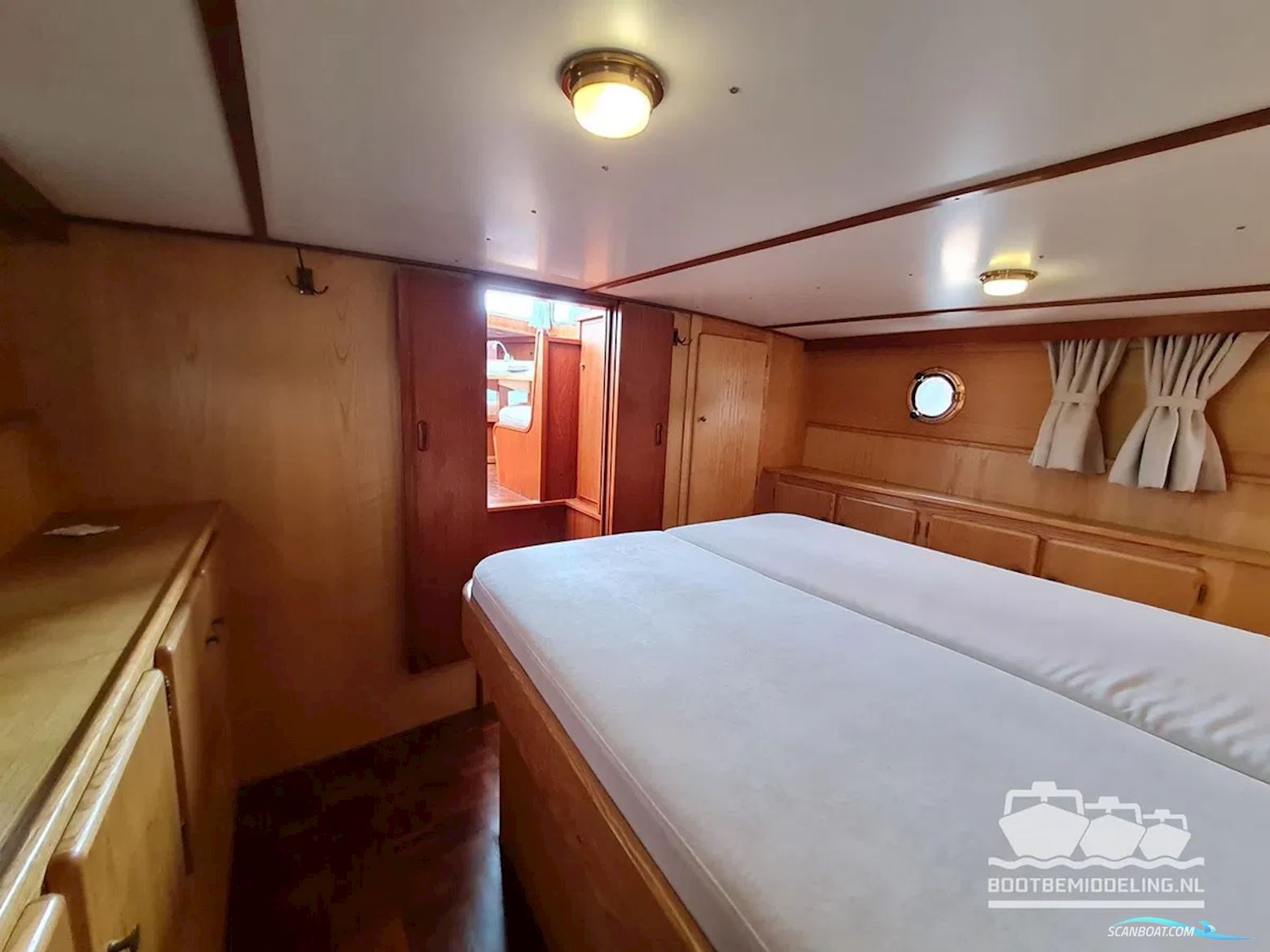 Linssen Sturdy 1000 AC Royal