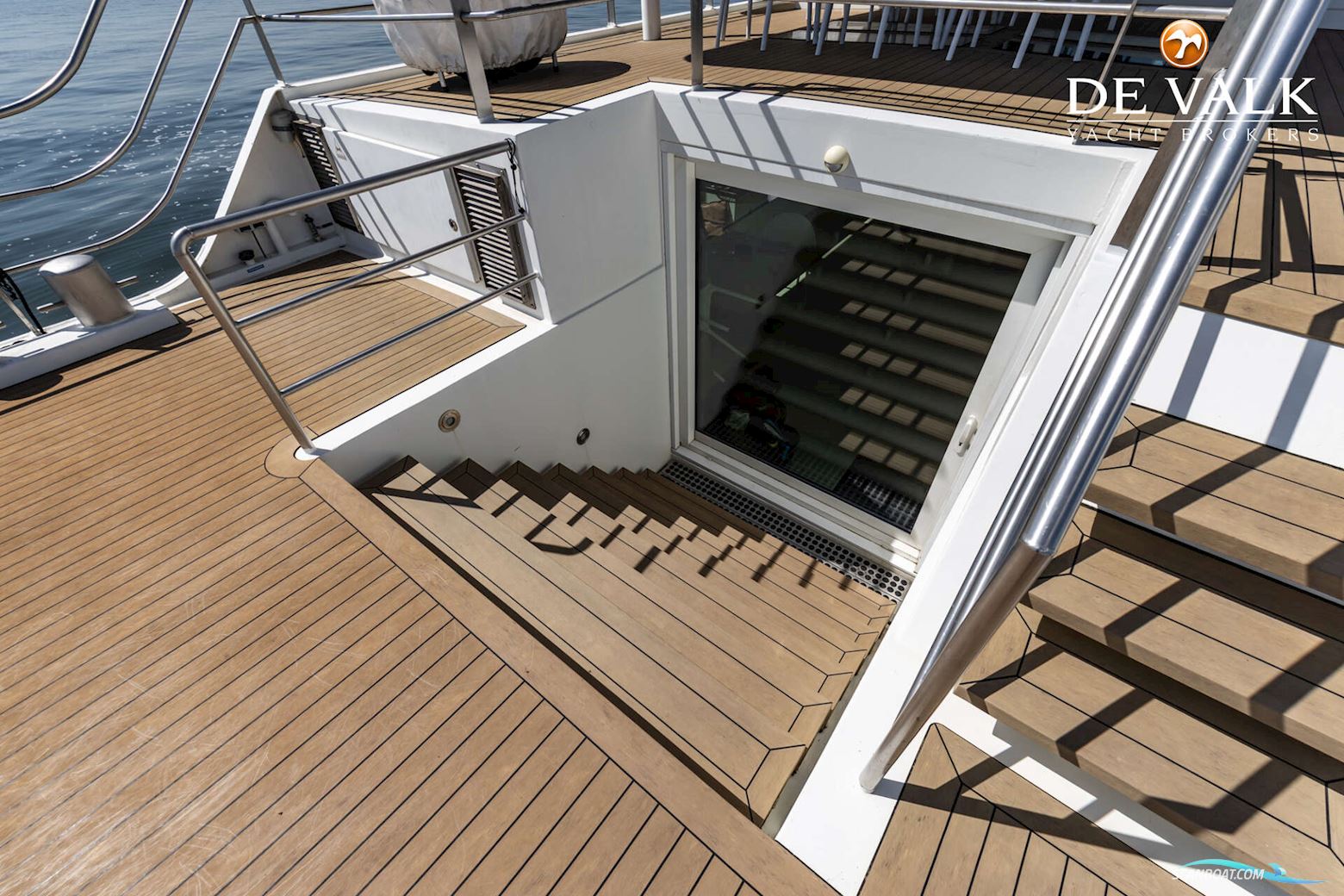 Live aboard MY With berth in Amsterdam