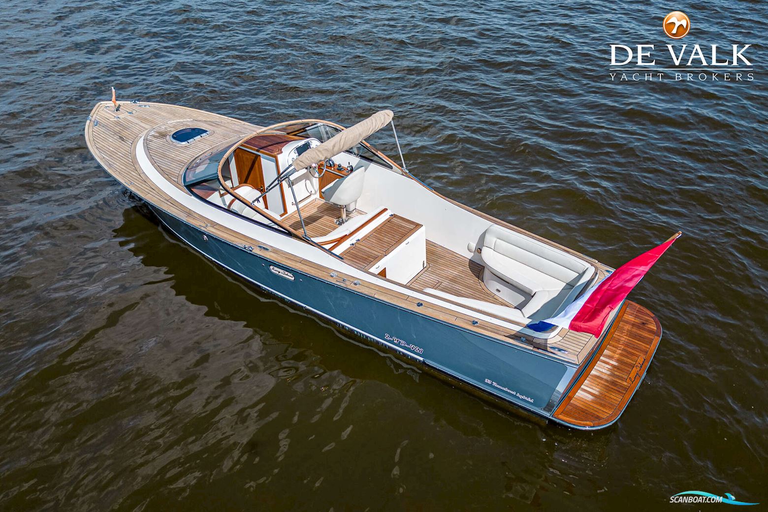 Long Island 33 Runabout