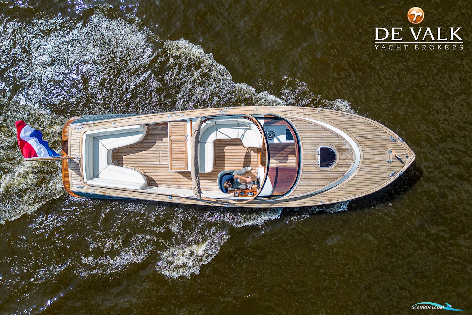 Long Island 33 Runabout