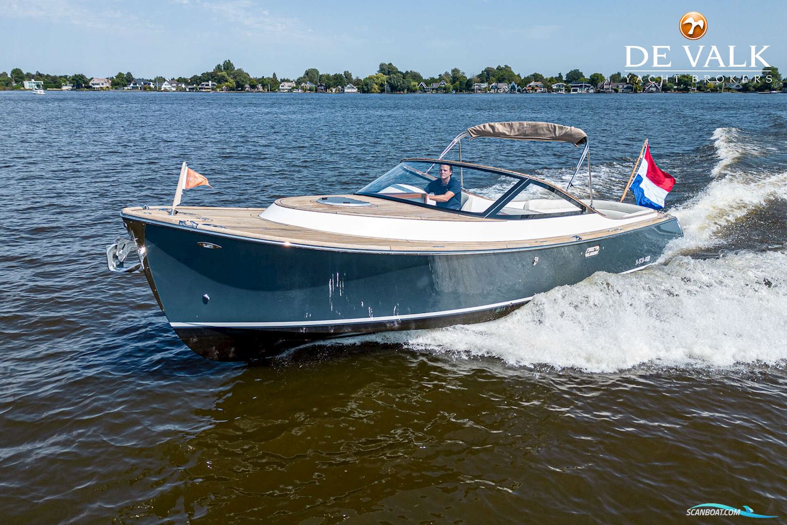 Long Island 33 Runabout