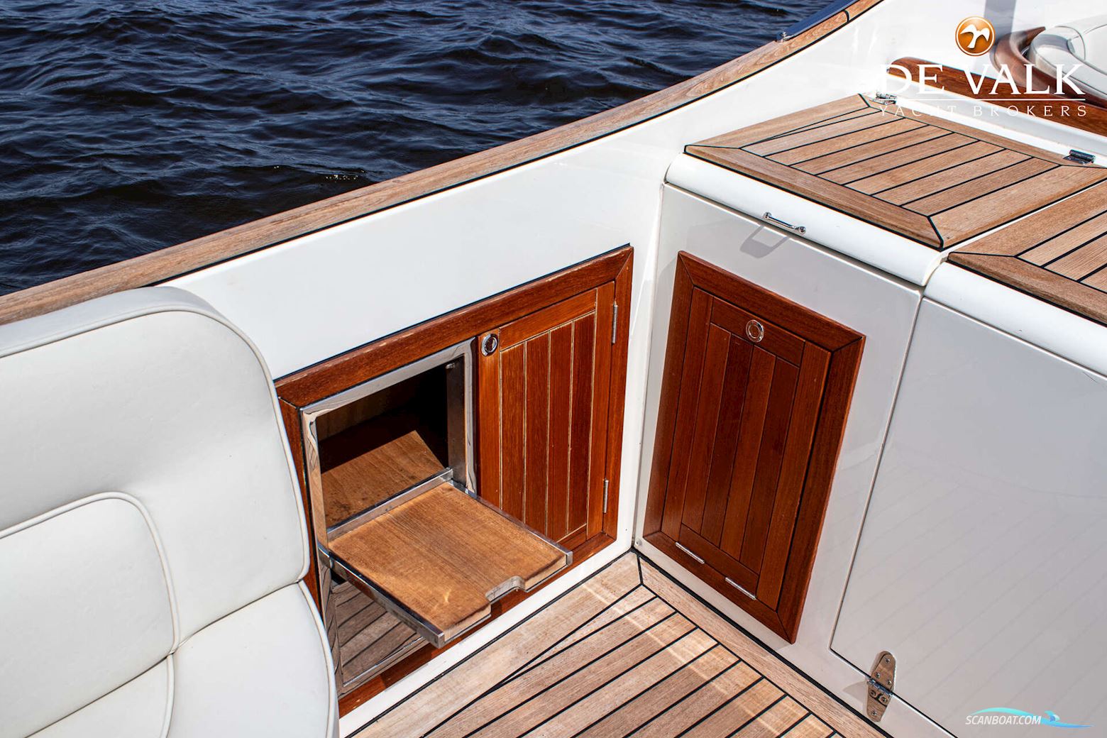 Long Island 33 Runabout