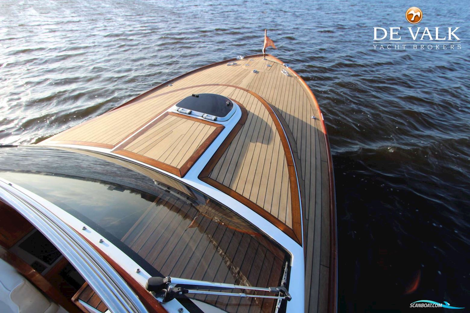 Long Island 33 Runabout