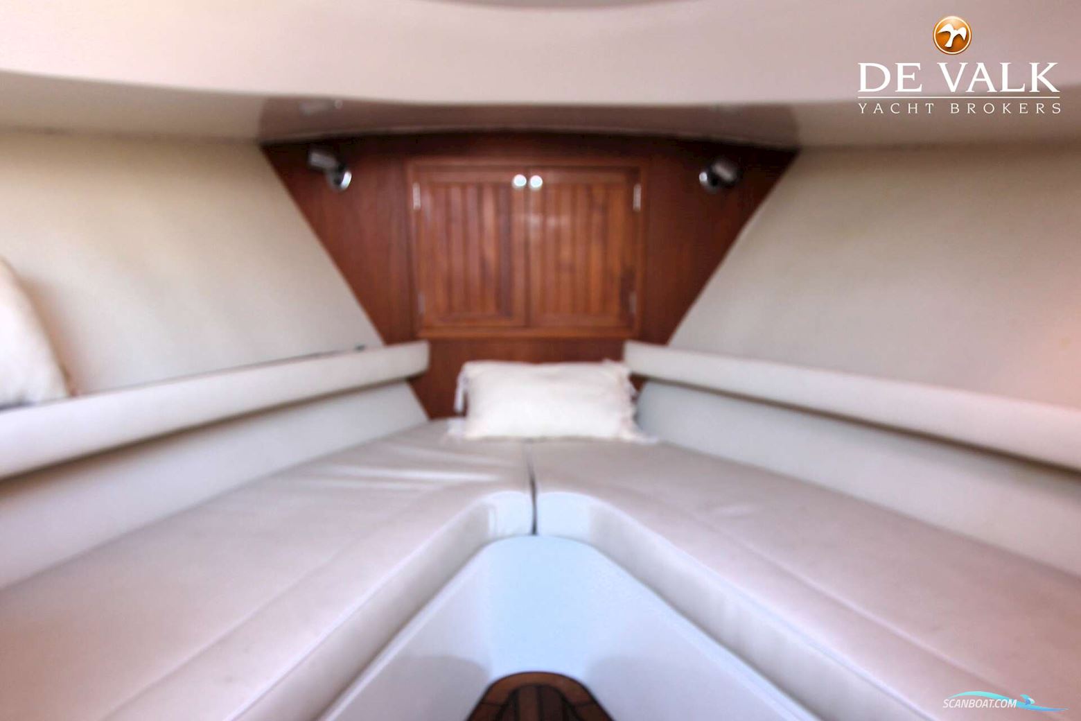 Long Island 33 Runabout