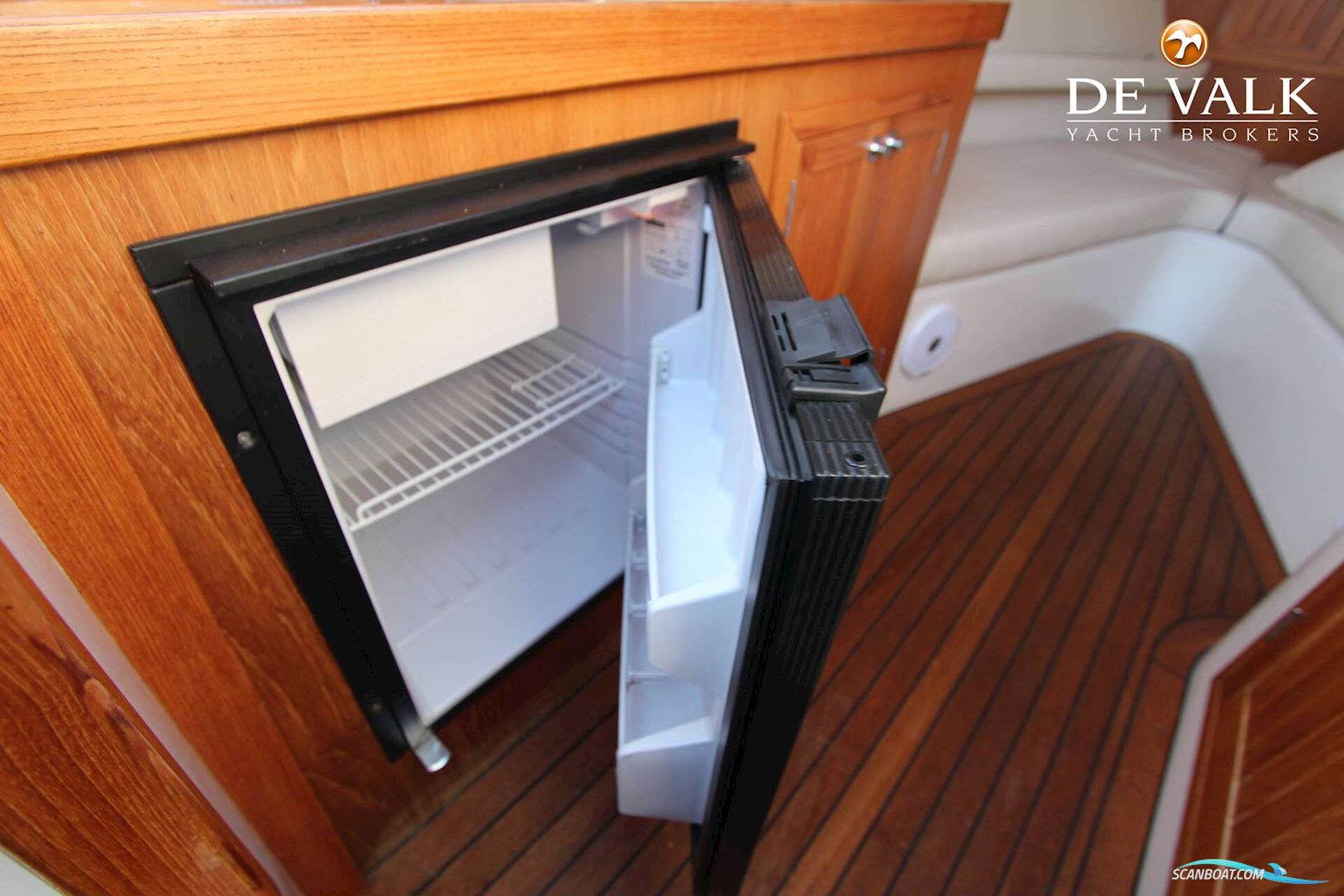 Long Island 33 Runabout