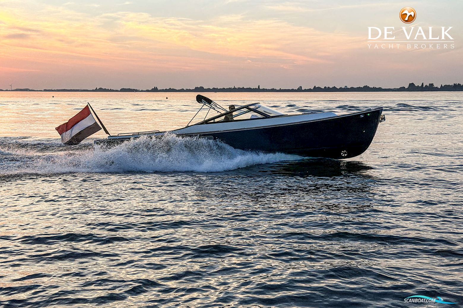 Long Island 33 Runabout Motorboten 2020, met Mercruiser motor, The Netherlands