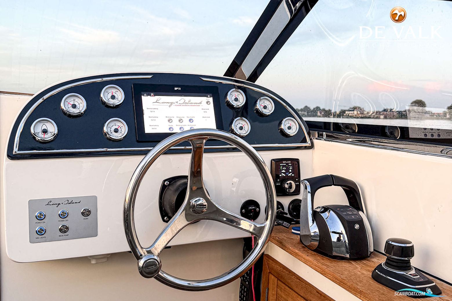 Long Island 33 Runabout