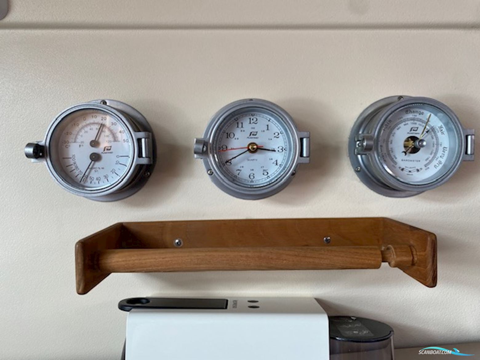 Luhrs  Mainship 30 Pilot