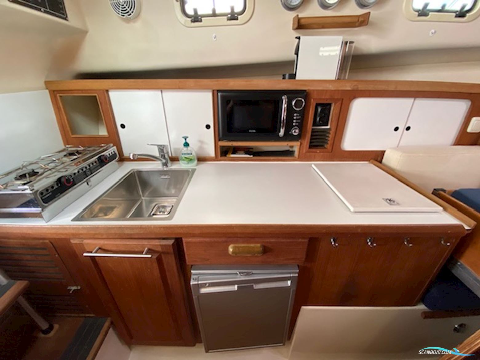 Luhrs  Mainship 30 Pilot