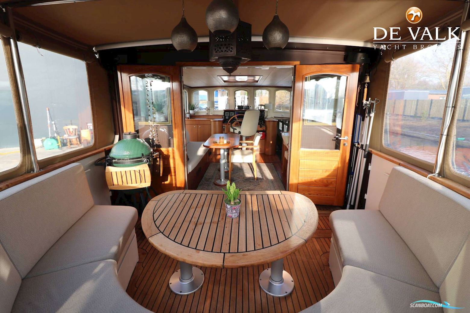 Luxe Motor 1900 Dutch Traveller