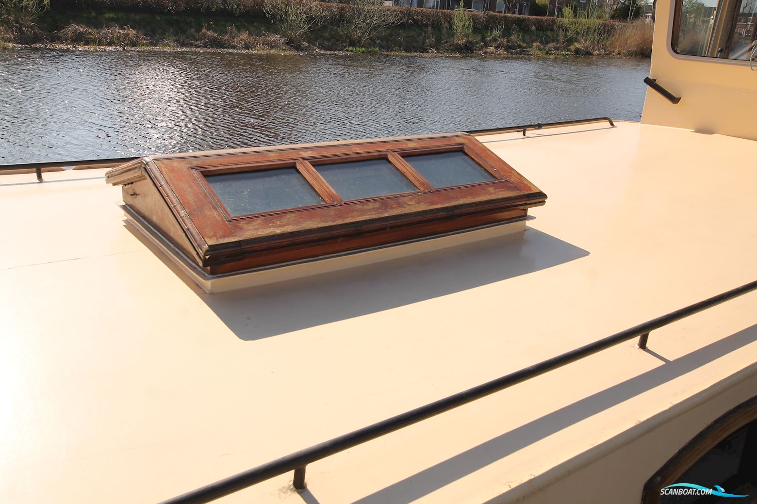 Luxe Motor Live Aboard