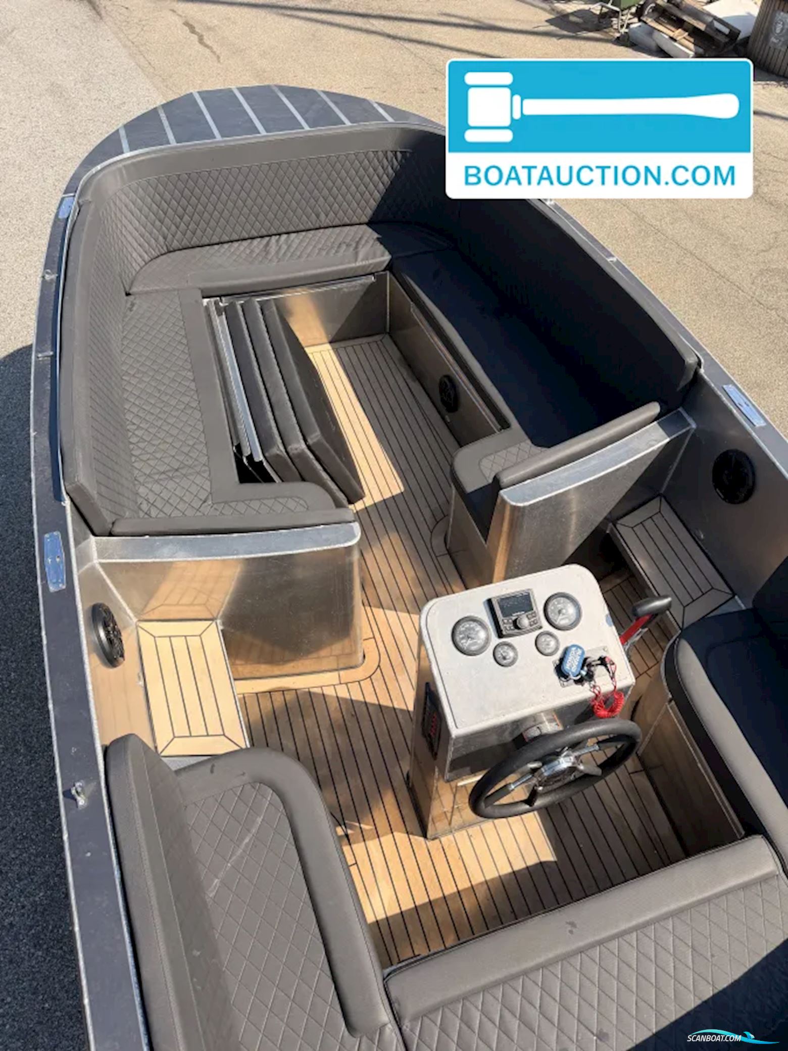 Luxury Alu Tender 65