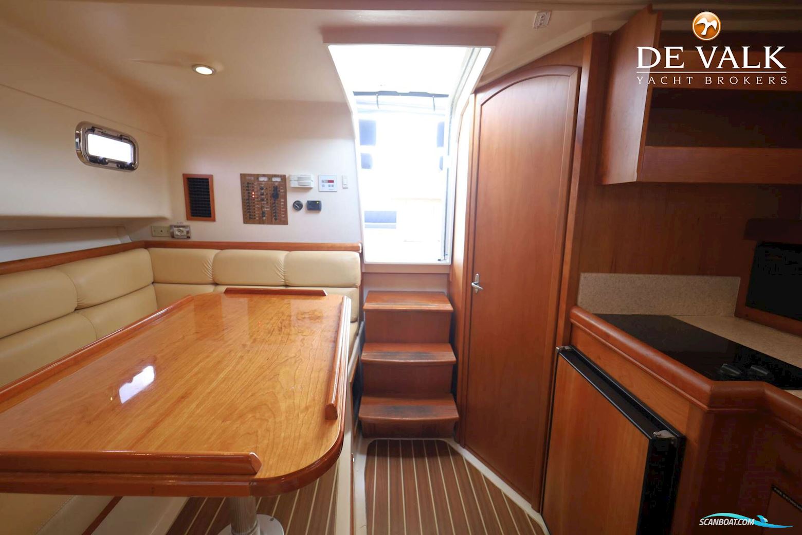 Mainship 34 Rumrunner II
