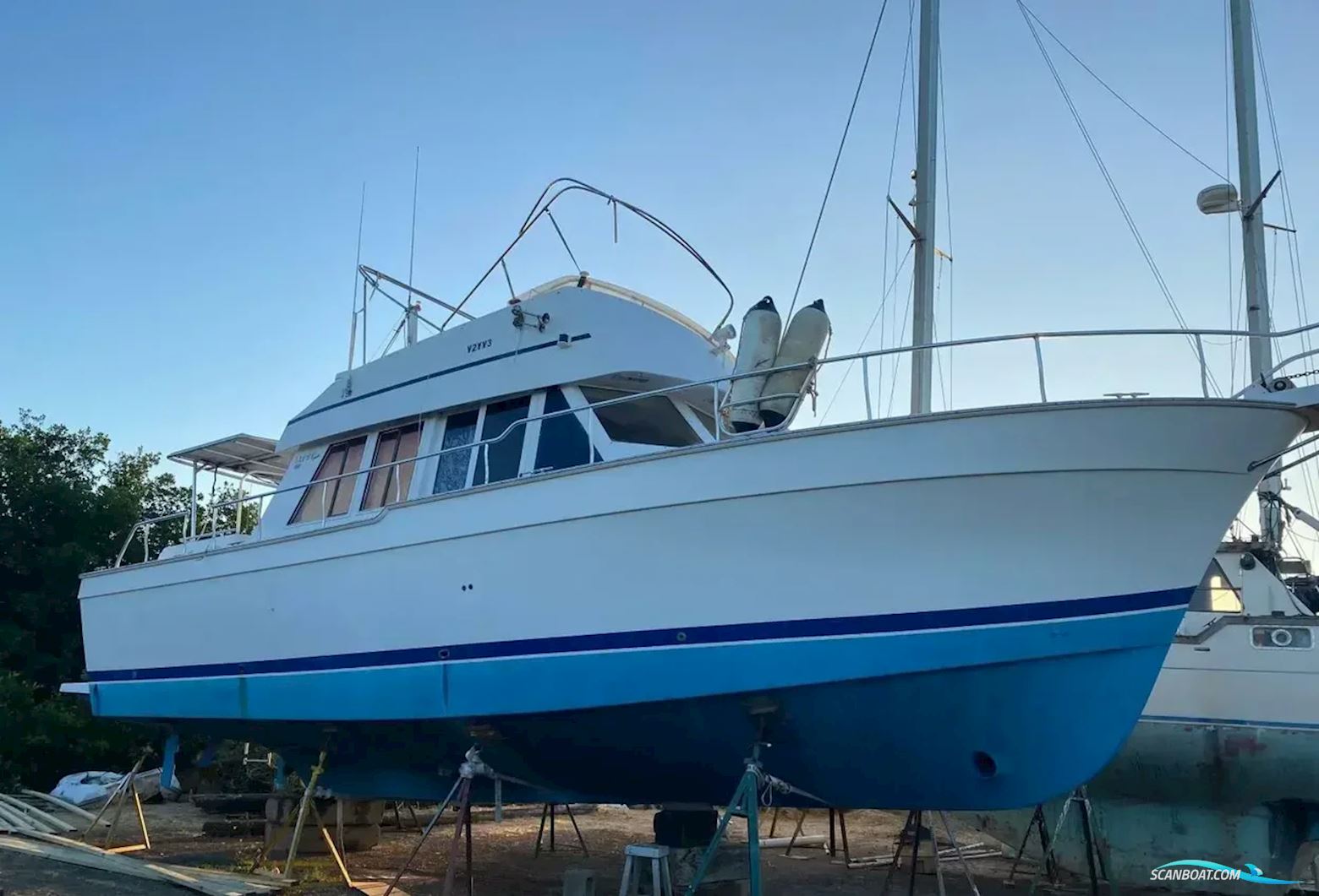 Mainship Sedan Bridge 430 Motorboten 1999, met Caterpillar motor, Geen landeninfo