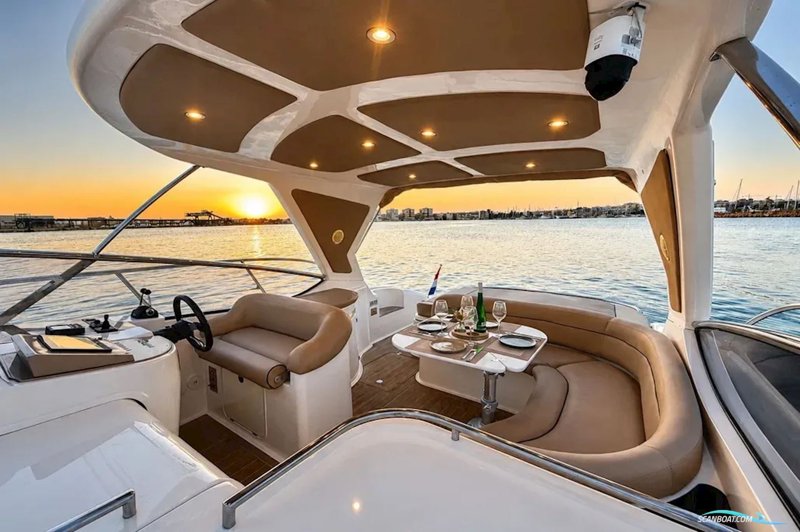Mano Marine 38.5
