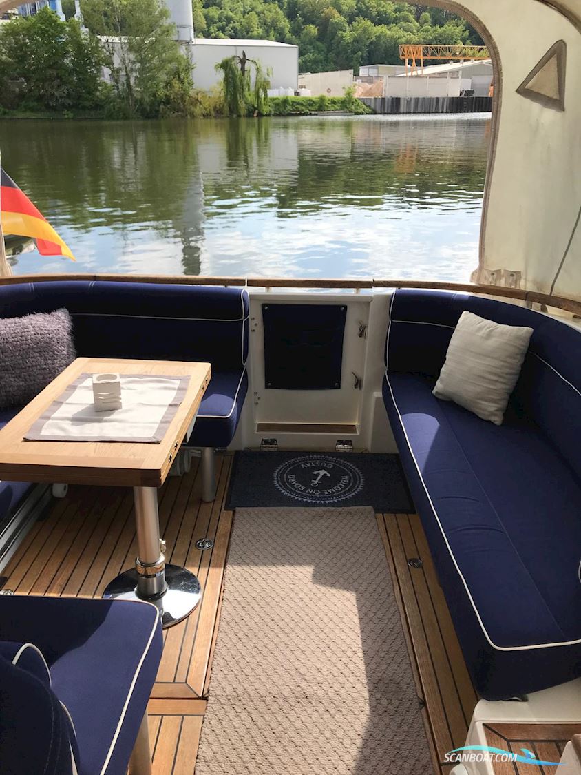 Marex 300 Sun Cruiser