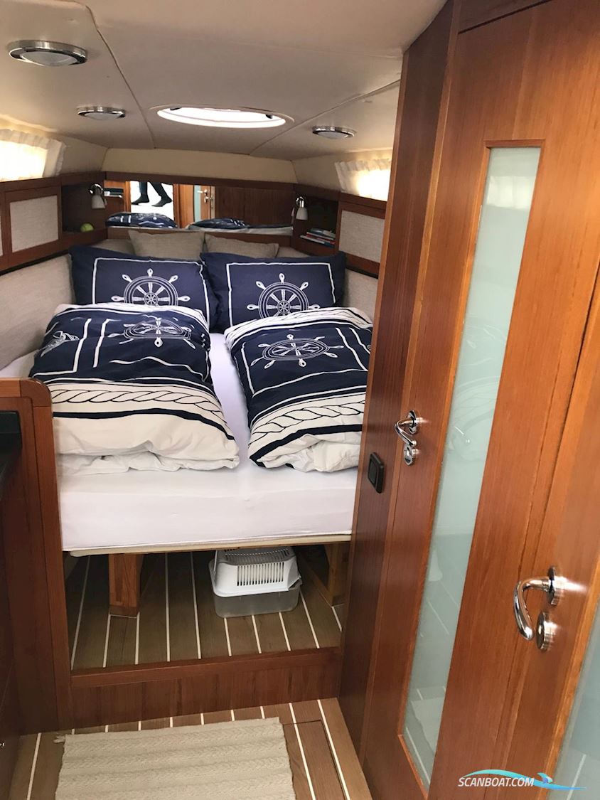 Marex 300 Sun Cruiser