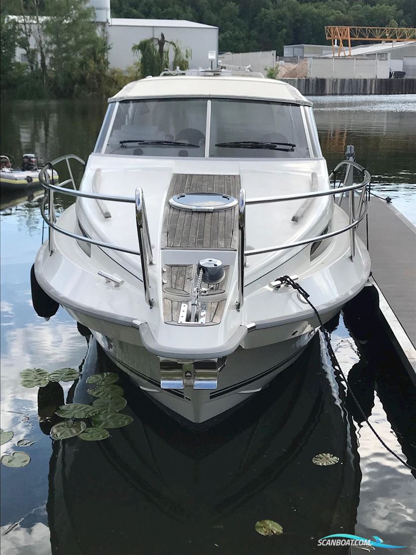 Marex 300 Sun Cruiser