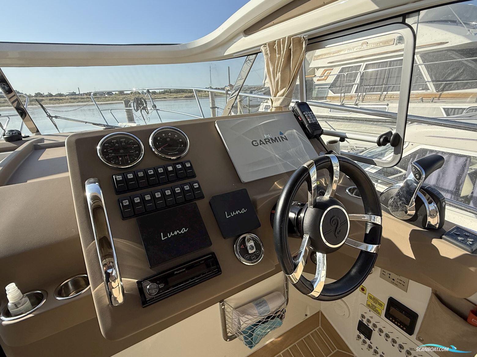 Marex 310 Sun Cruiser