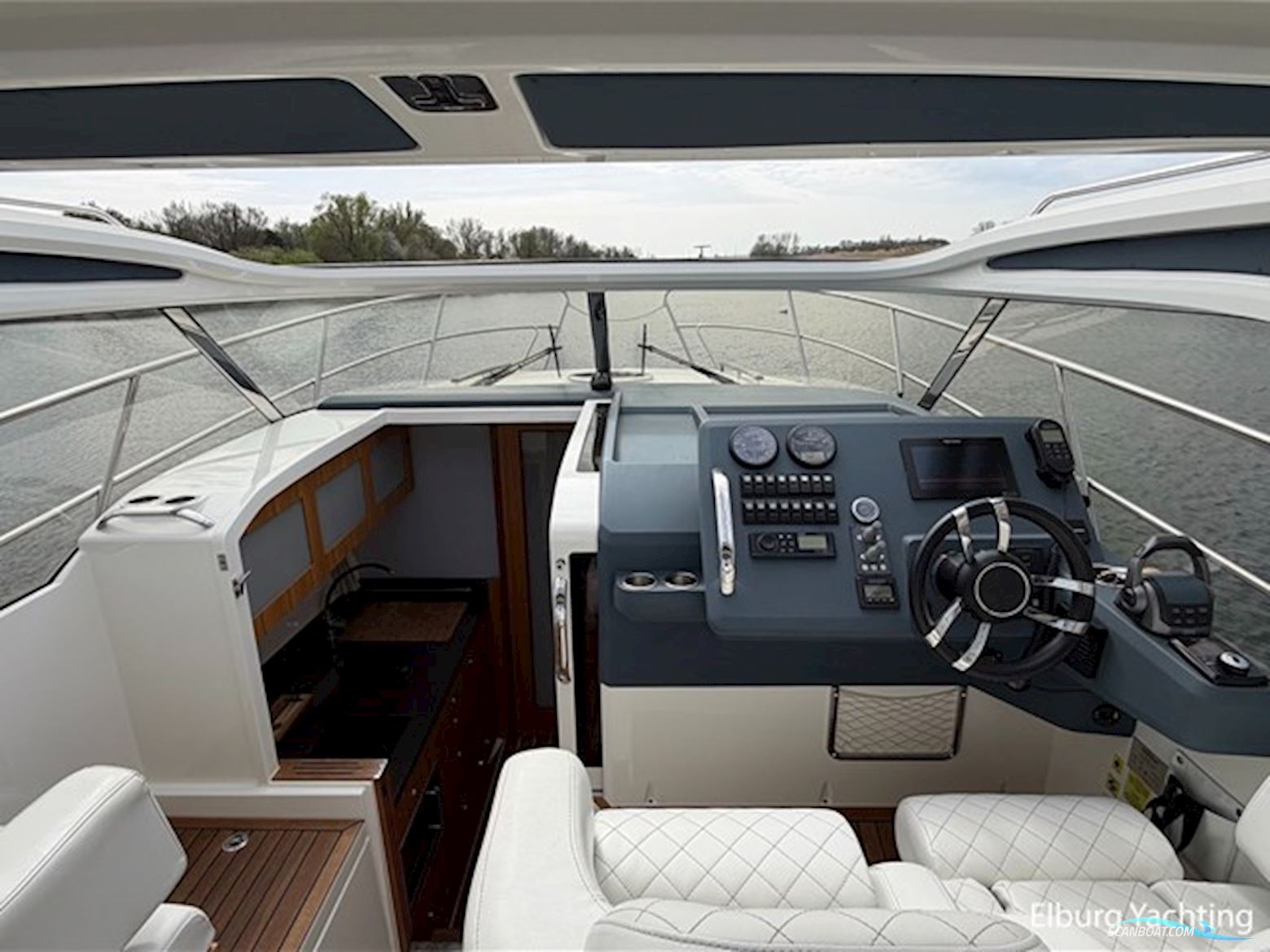 Marex 310 Sun Cruiser