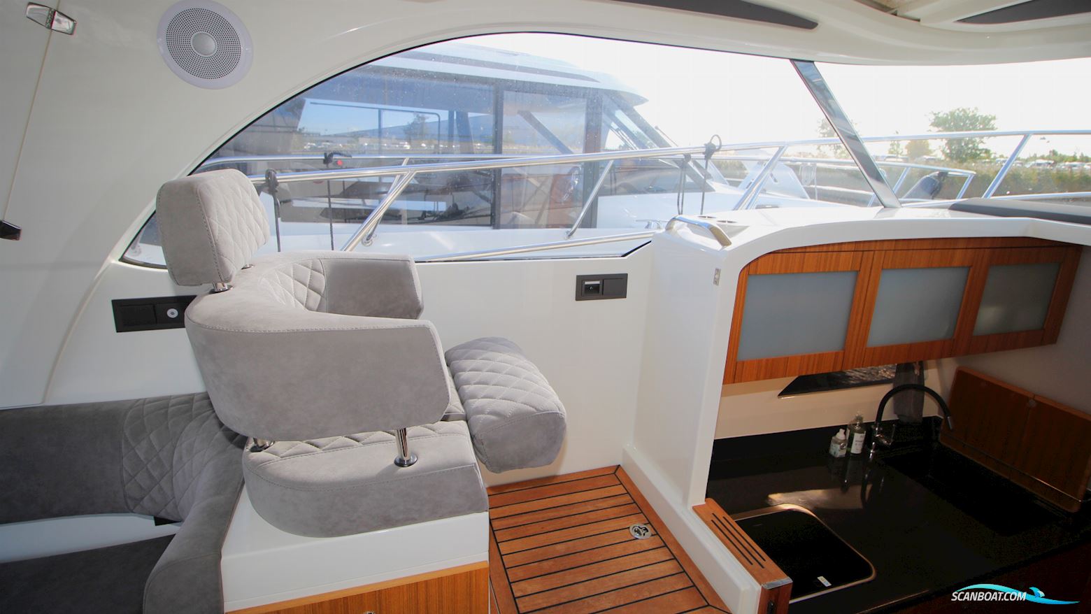 Marex 310 Sun Cruiser