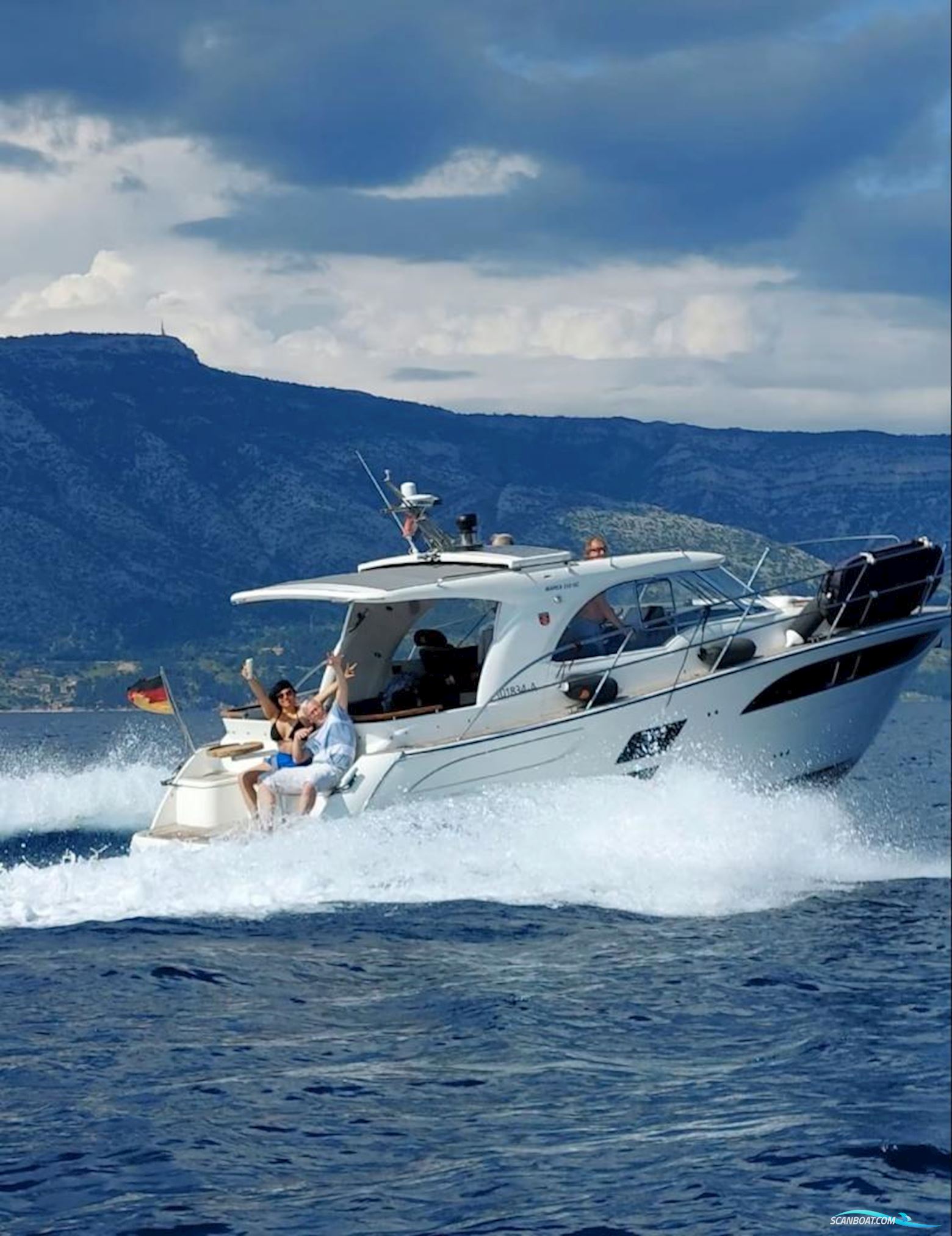 Marex 310 Suncruiser Motorboten 2020, met Volvo Penta motor, Kroatië