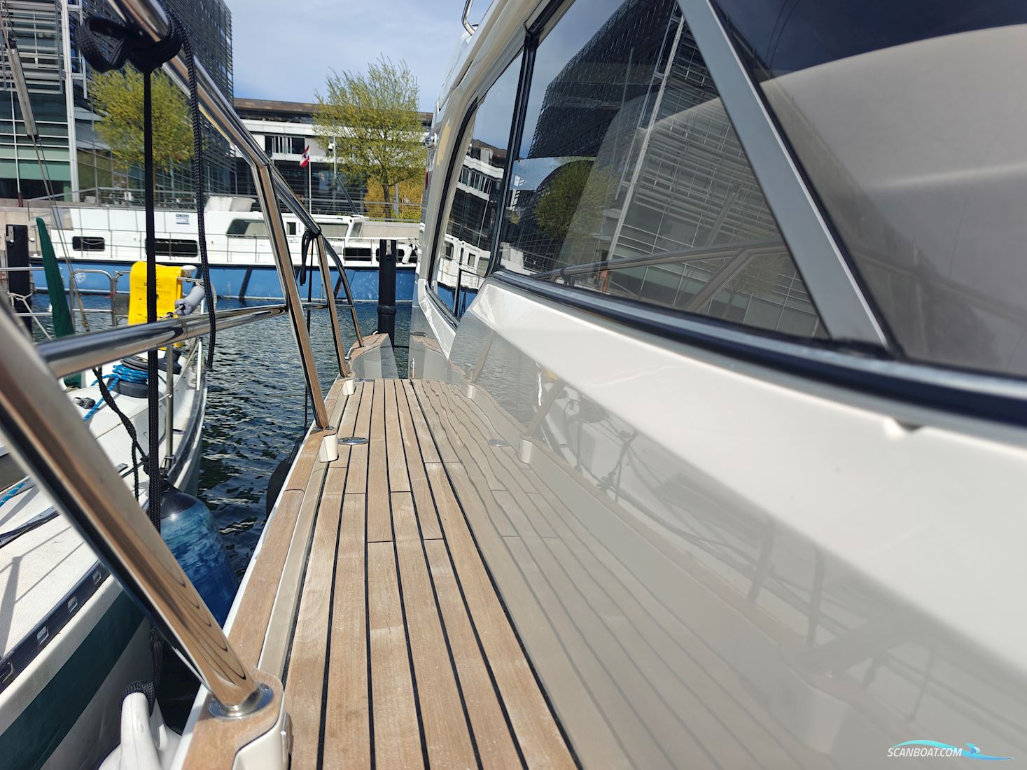 Marex 320 Aft Cabin Cruiser
