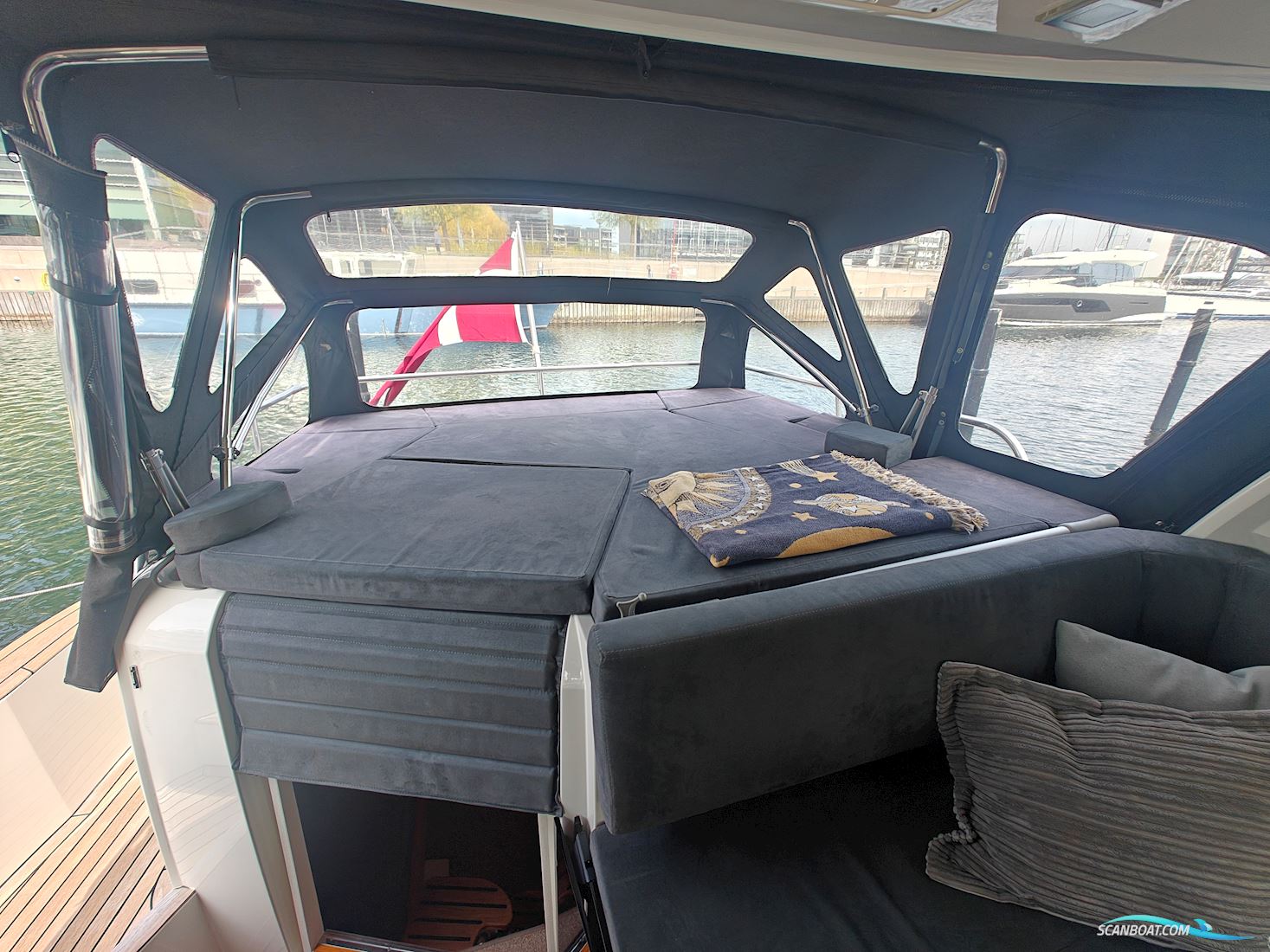 Marex 320 Aft Cabin Cruiser