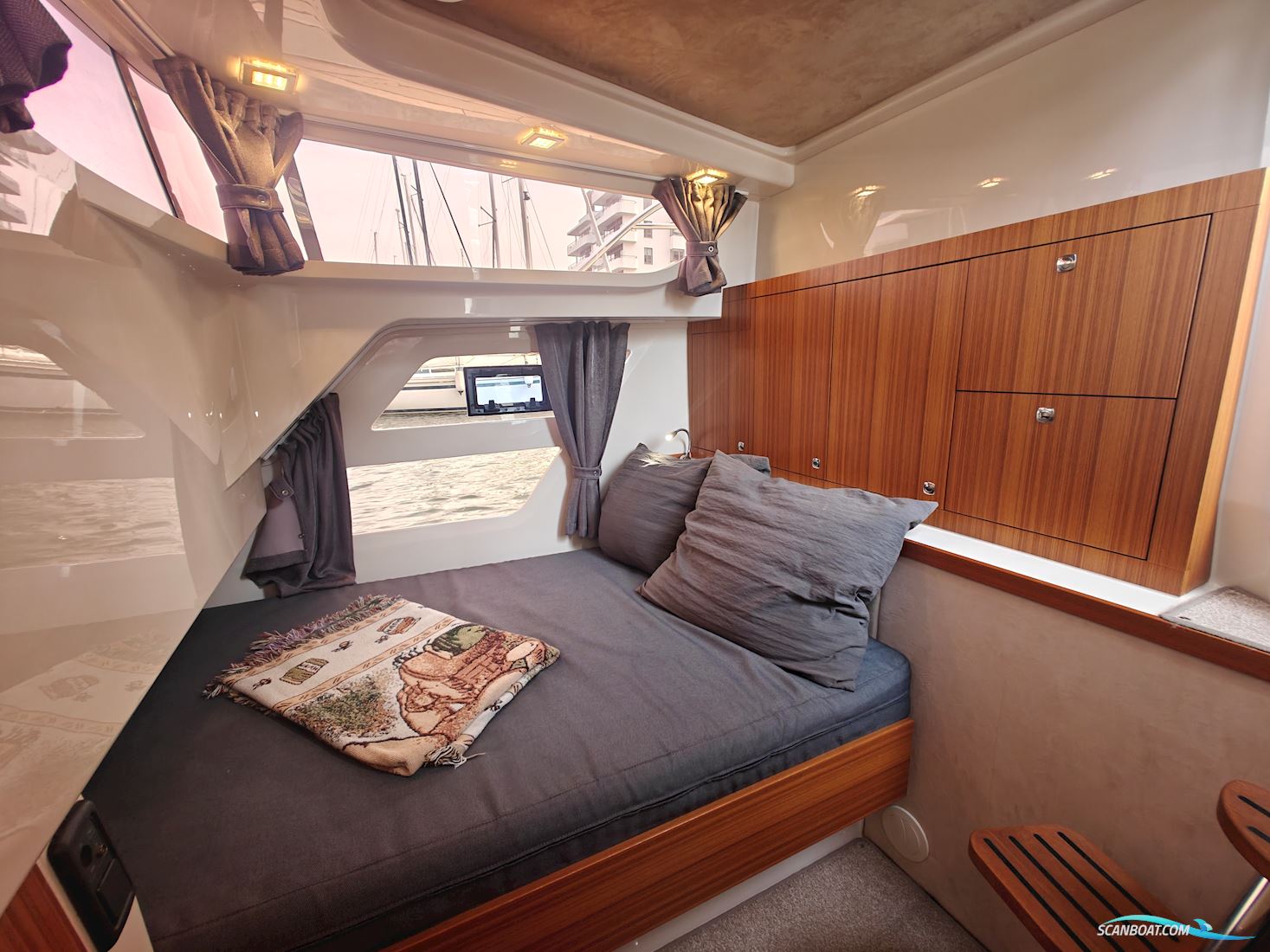 Marex 320 Aft Cabin Cruiser