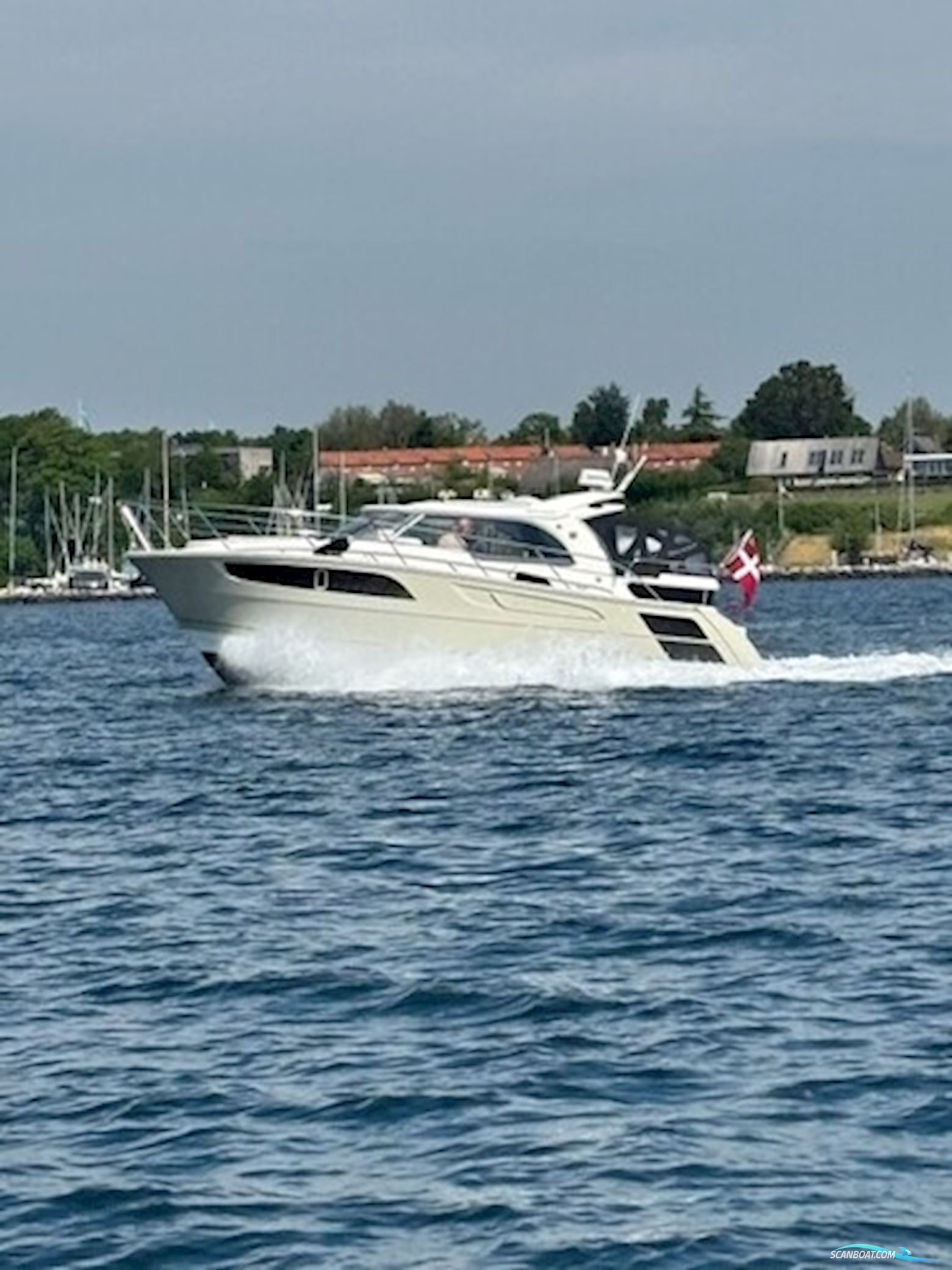 Marex 320 Aft Cabin Cruiser