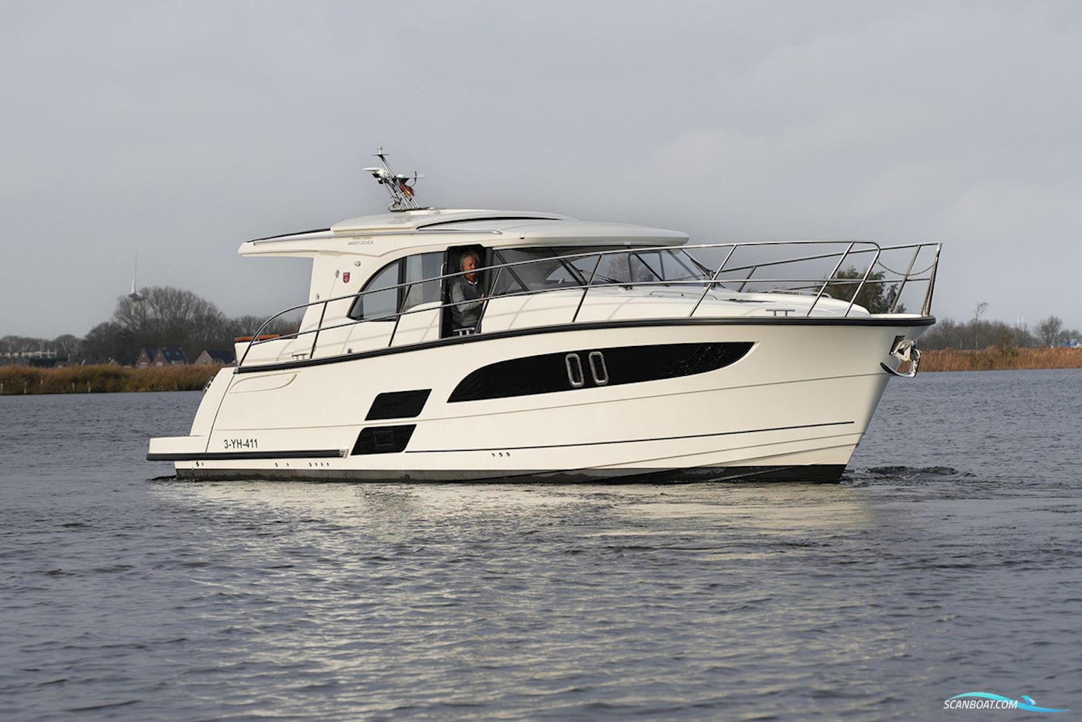 Marex 330 Scandinavia (2024)