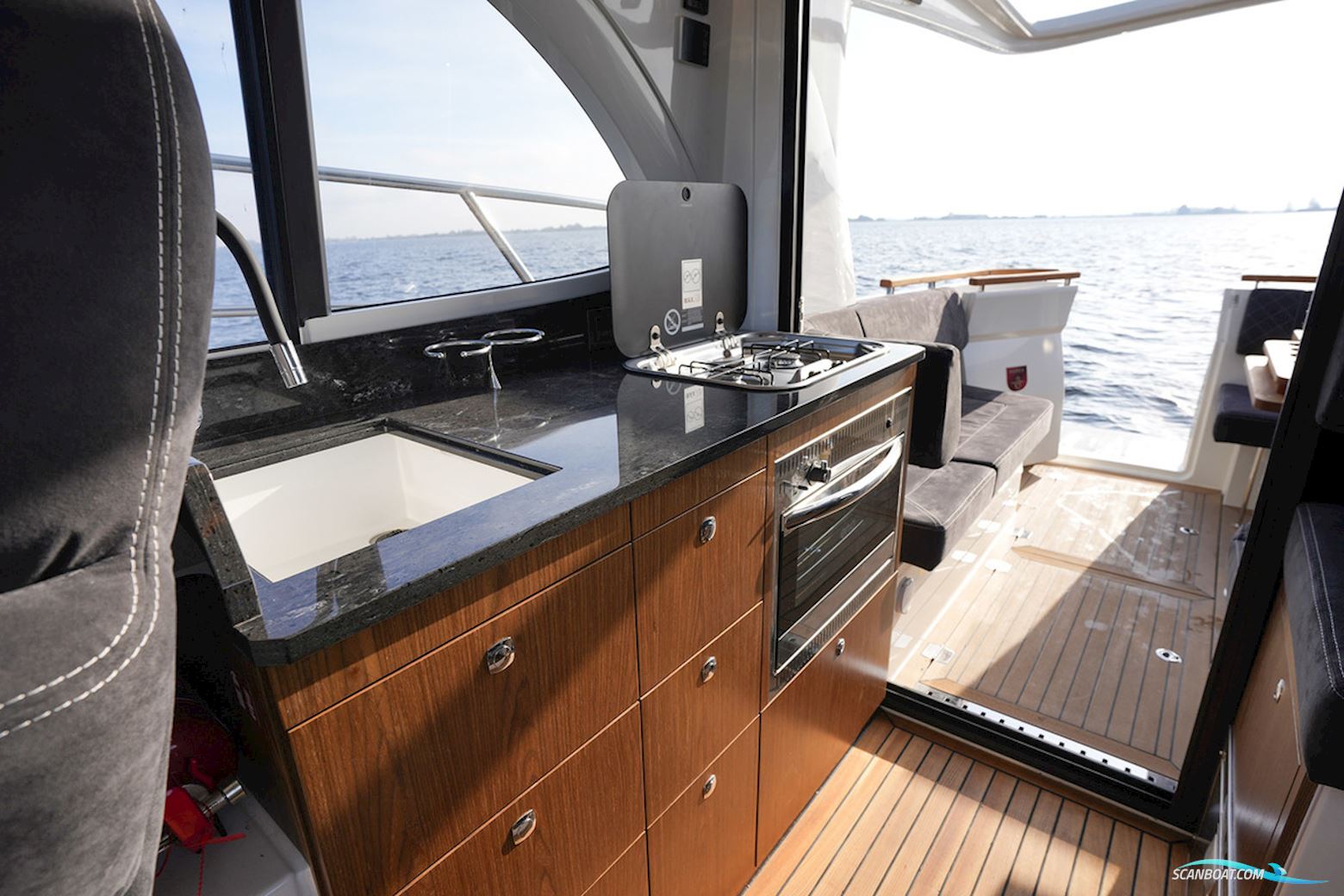 Marex 330 Scandinavia (2024)