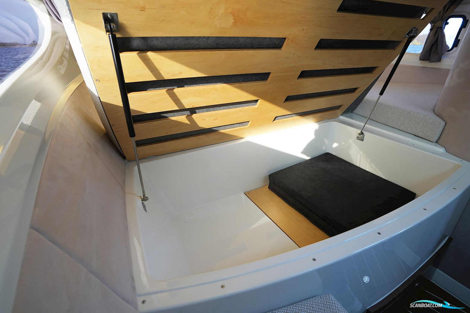 Marex 330 Scandinavia (2024)