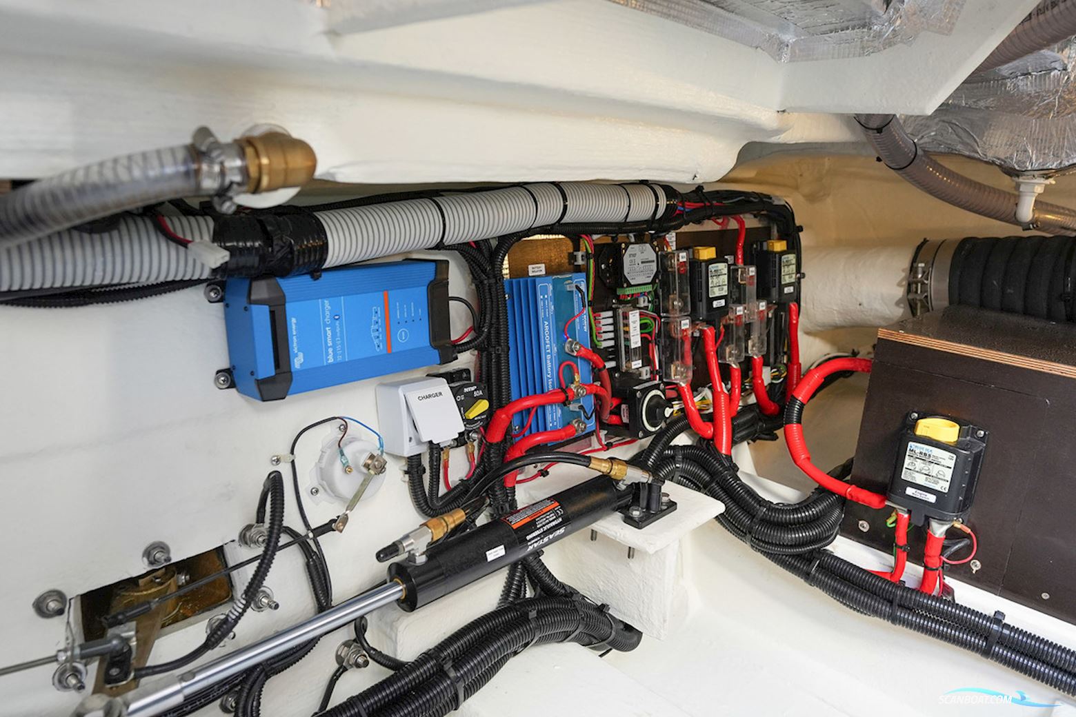 Marex 330 Scandinavia (2024)