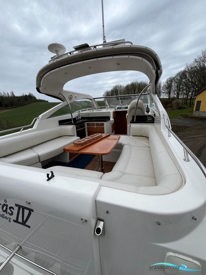 Marex 350 CC Cabriolet Cruiser