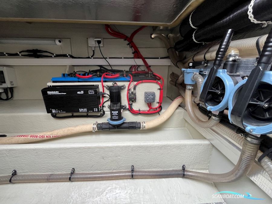 Marex 350 CC Cabriolet Cruiser