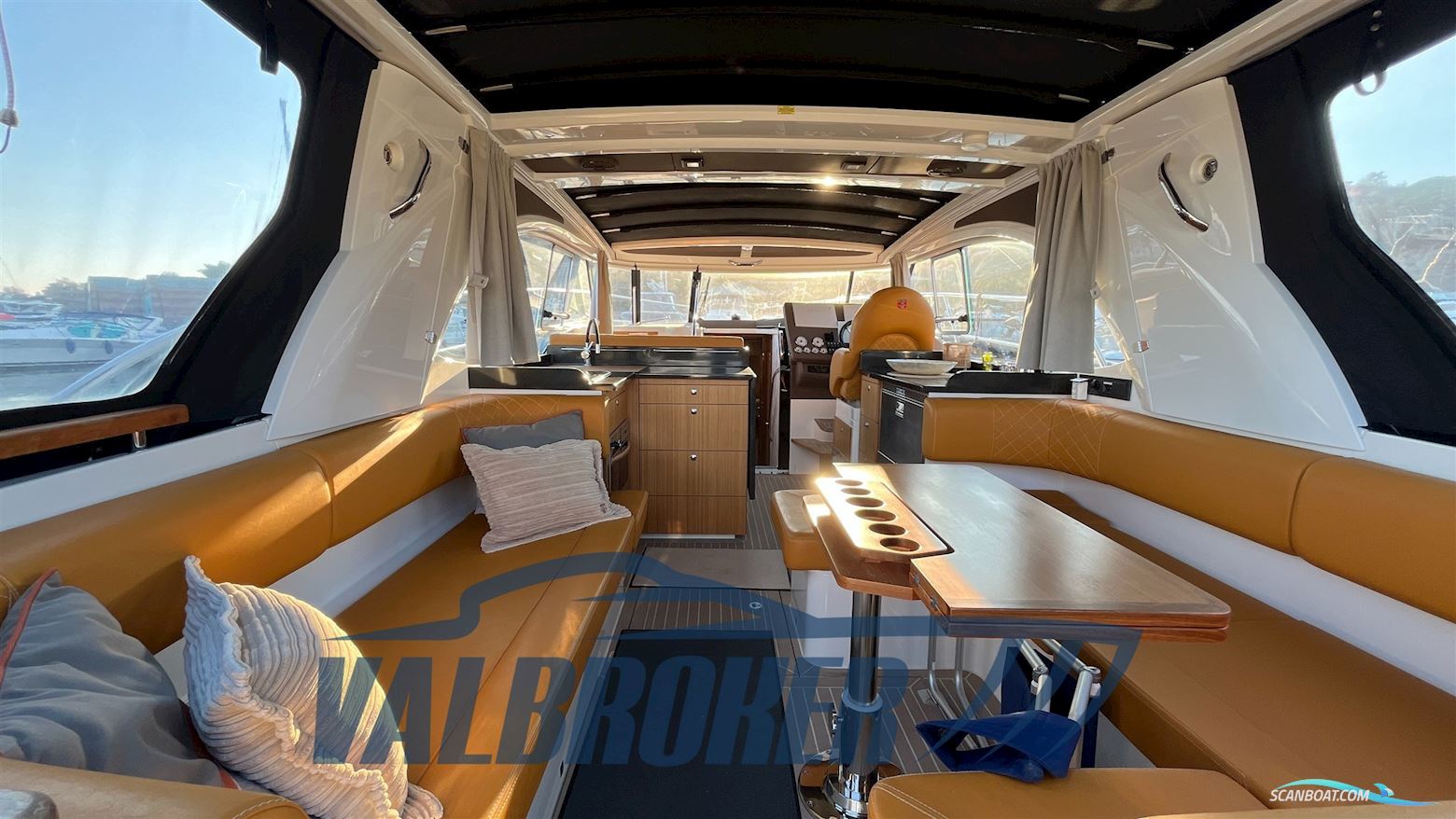 Marex 360 Cabriolet Cruiser