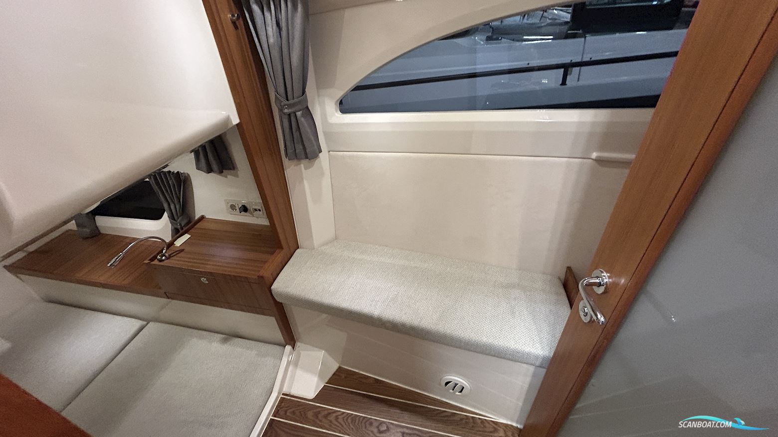 Marex 360 Cabriolet Cruiser