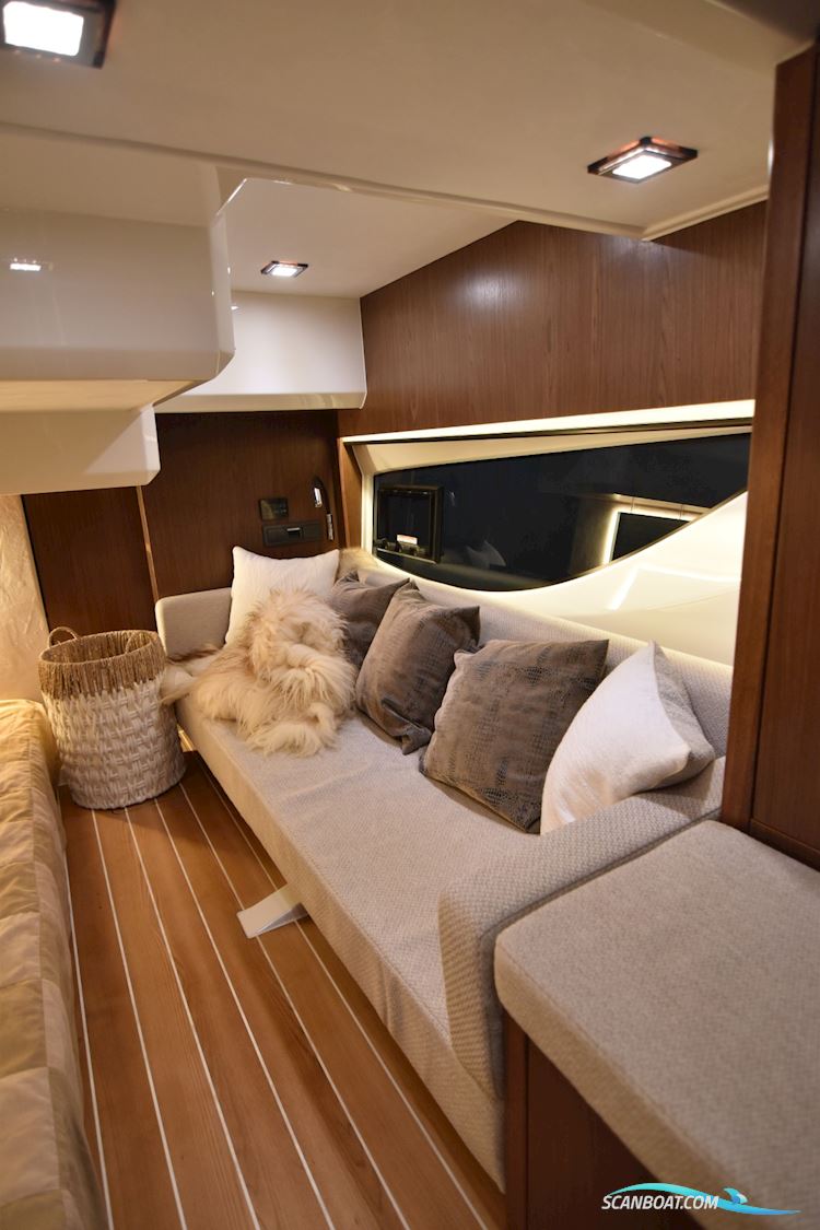Marex 440 Gourmet Cruiser
