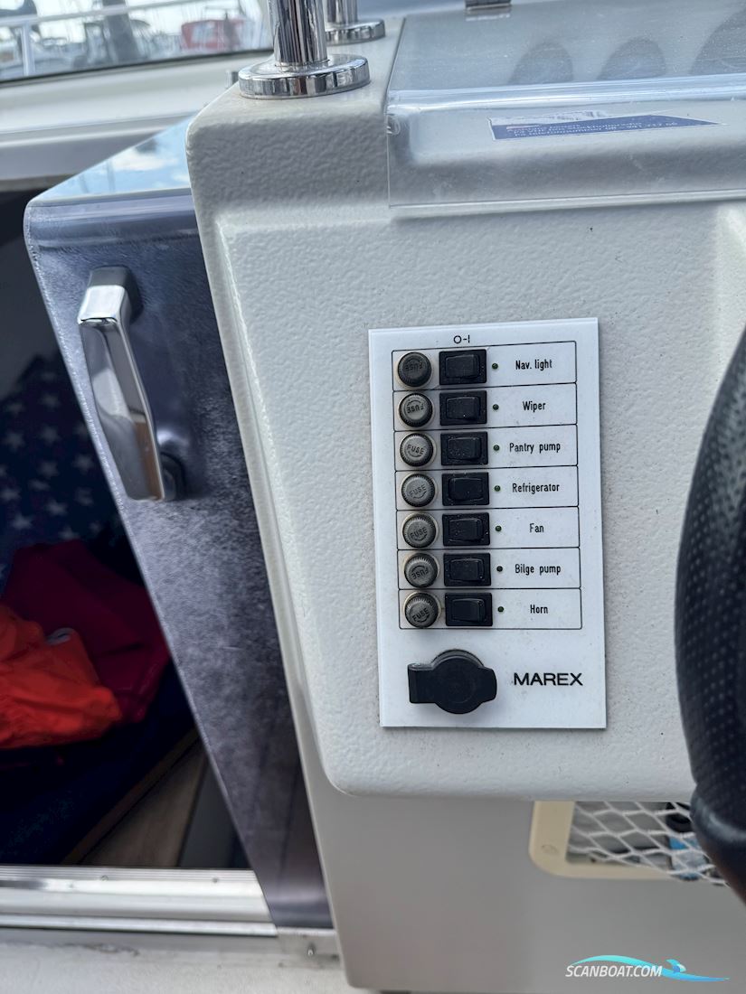 Marex 7100 Sport Cruiser