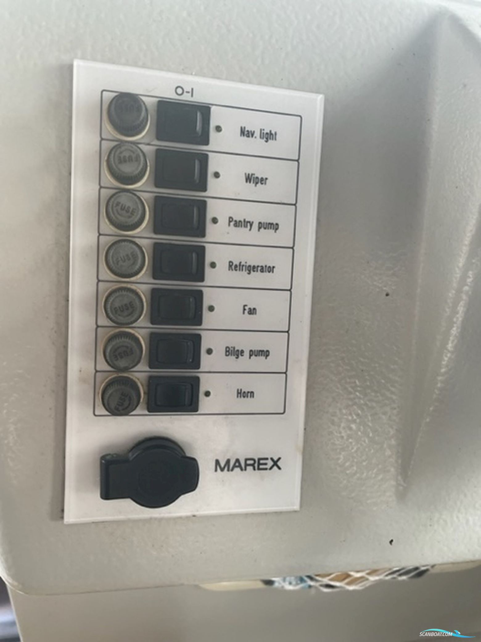 Marex 7100 Sport Cruiser