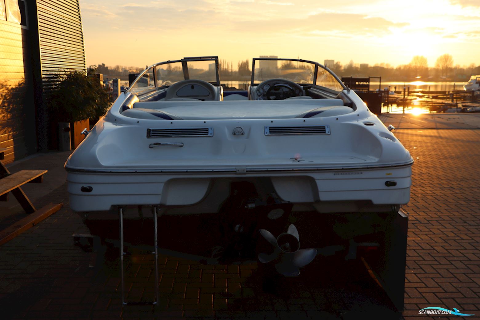 Mariah SX 18