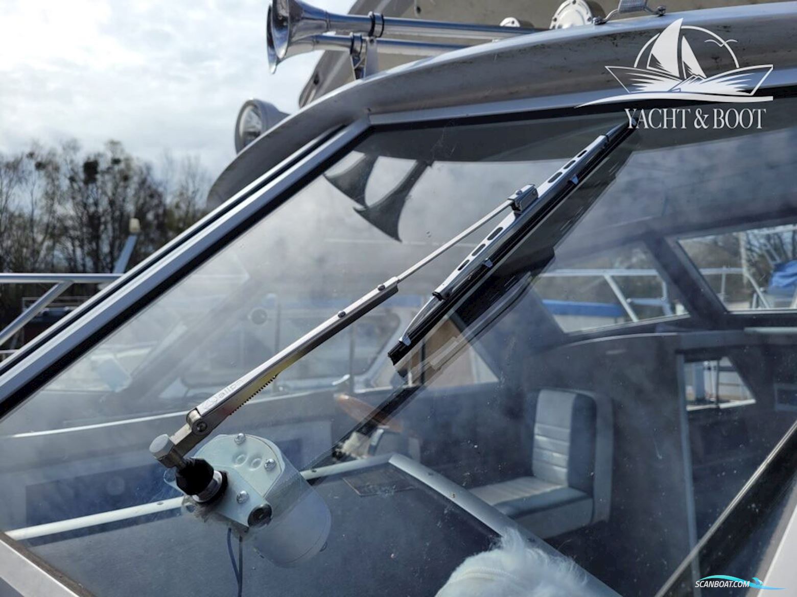 Marieholm Cardinal 28