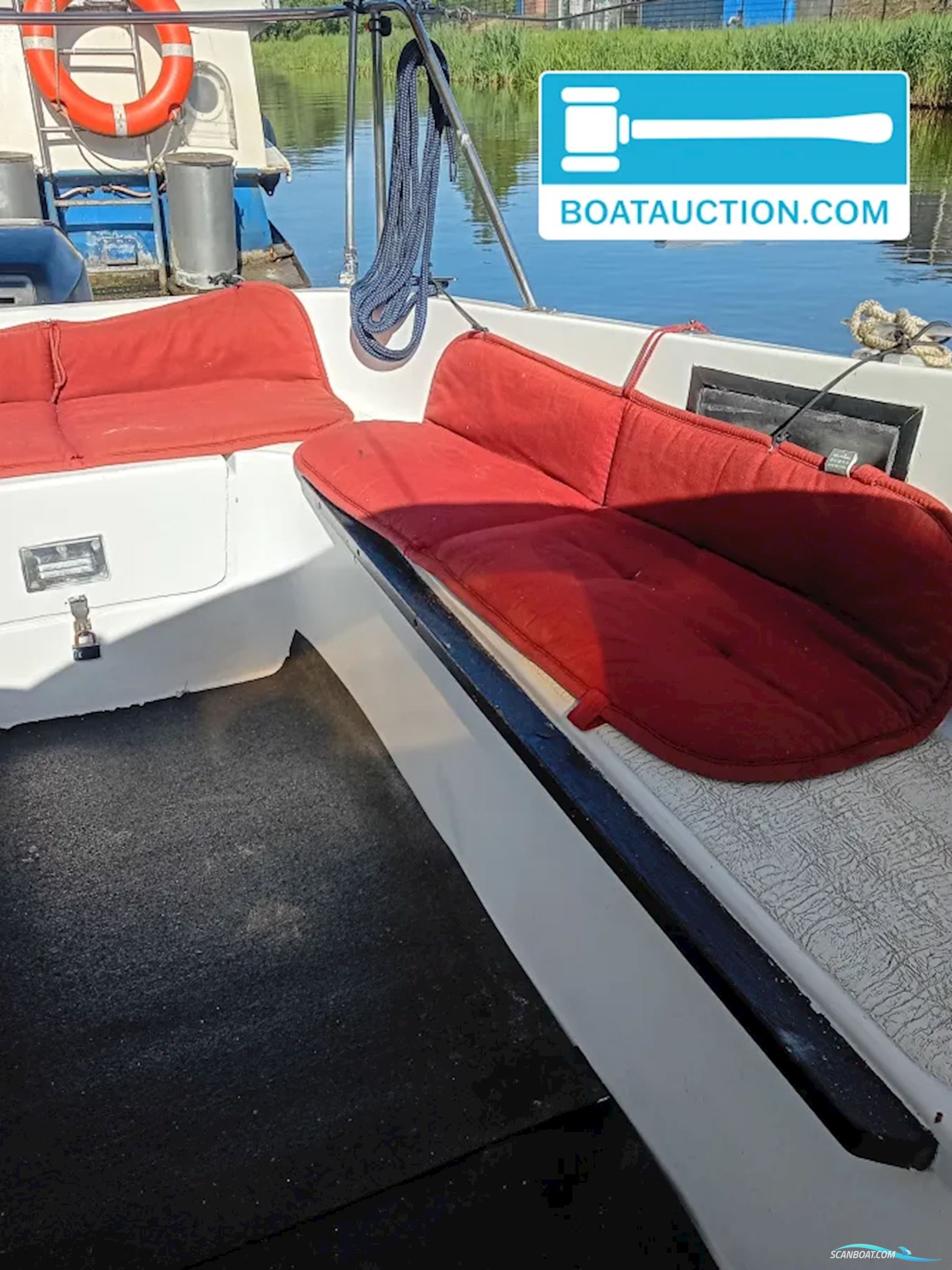 Marine Cox 750