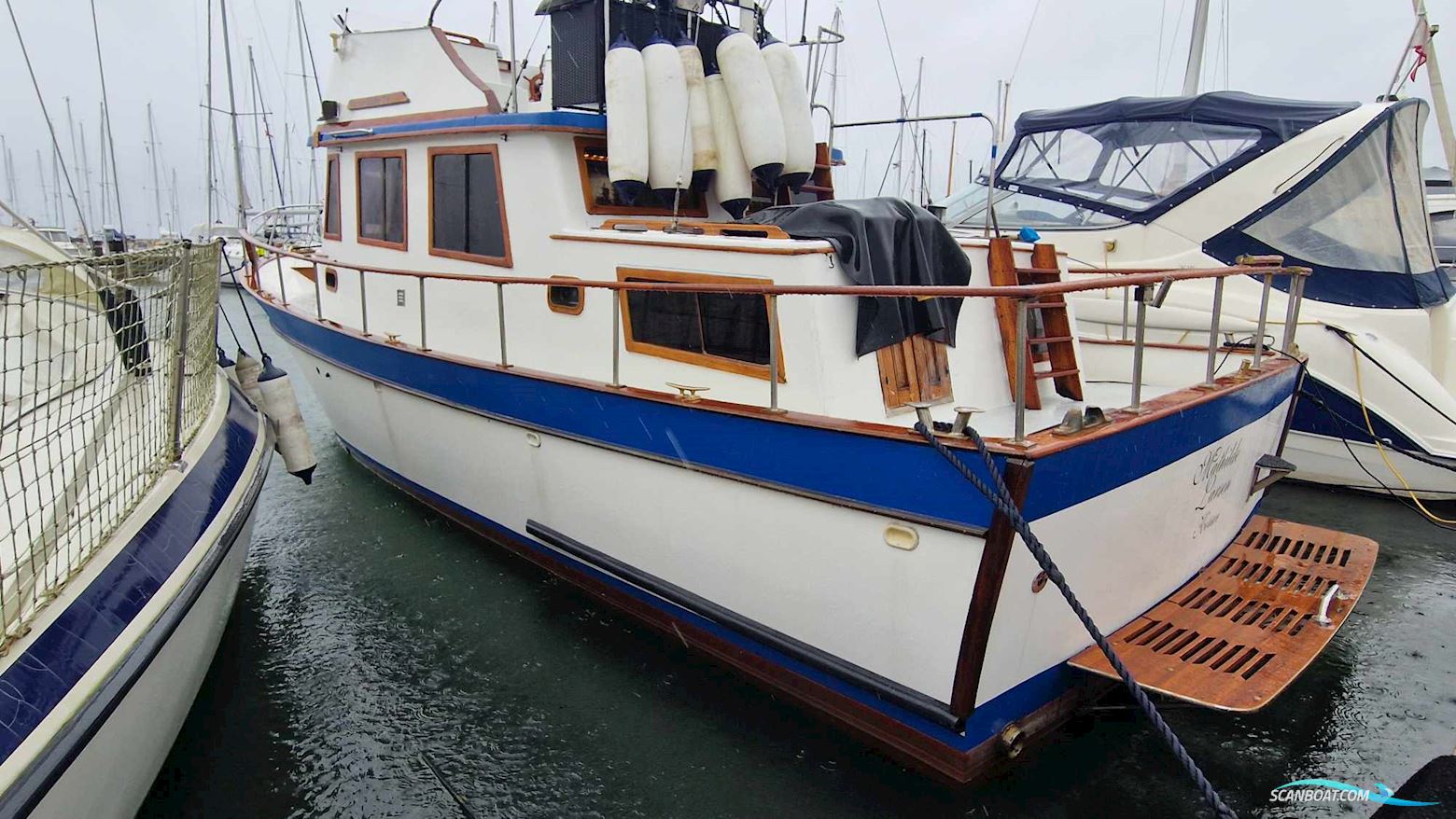 Marine Trader 34 Double Cabin