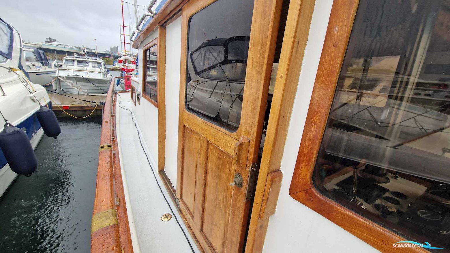 Marine Trader 34 Double Cabin