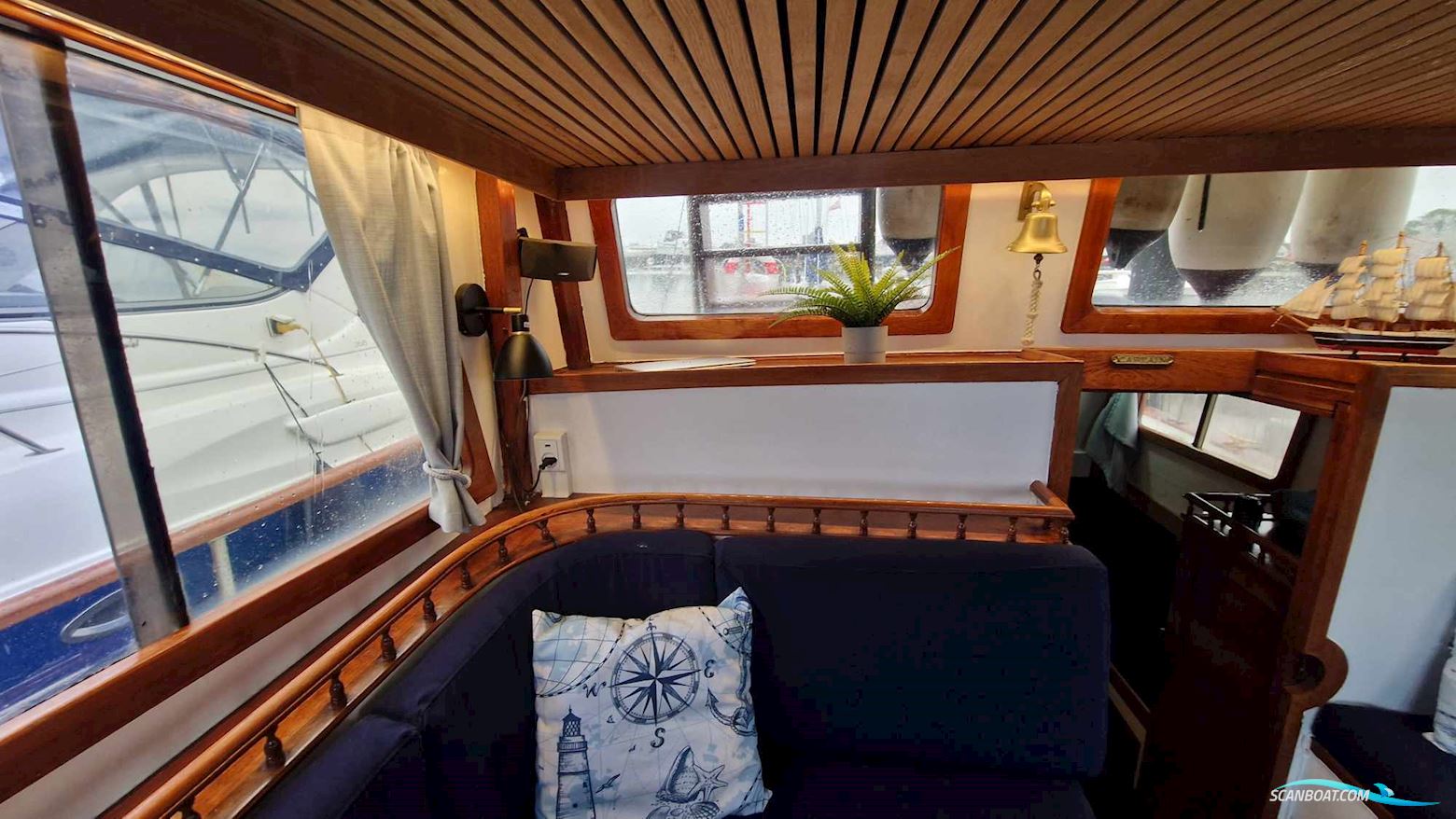 Marine Trader 34 Double Cabin