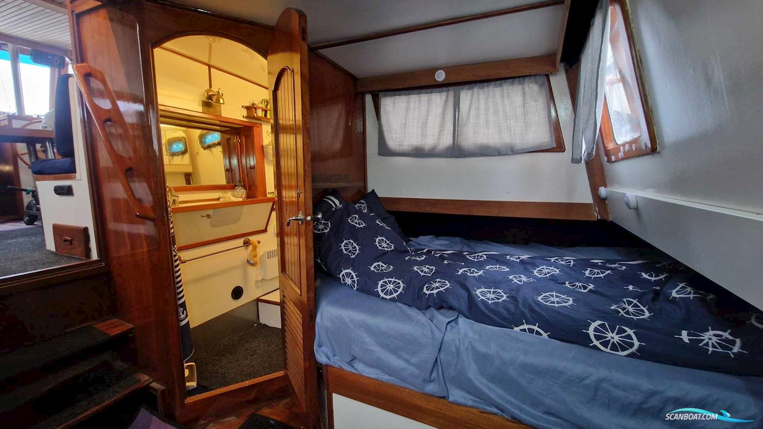 Marine Trader 34 Double Cabin