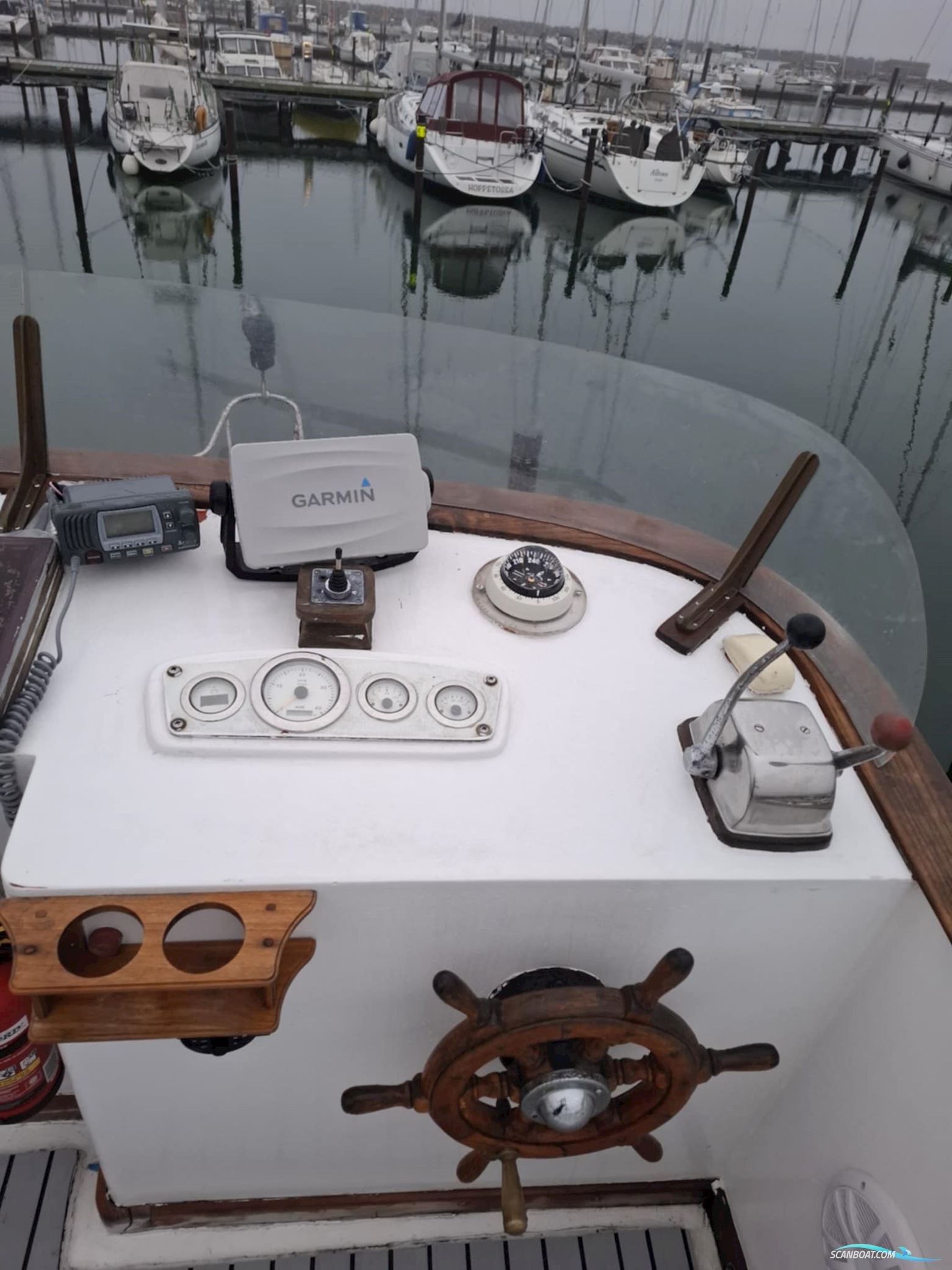 Marine Trader 34 Double Cabin